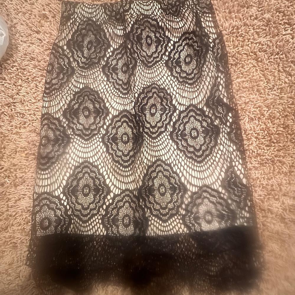 Charlotte Russe Black & Cream Lace Pencil Skirt XS Chic Eyelash Hem - Picture 3 of 5